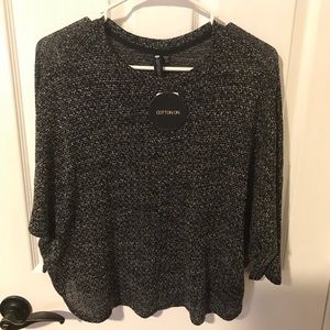 NWT- woman’s black tee